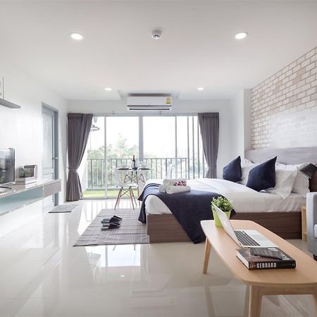 Q Space Residence Bangkok Exteriör bild