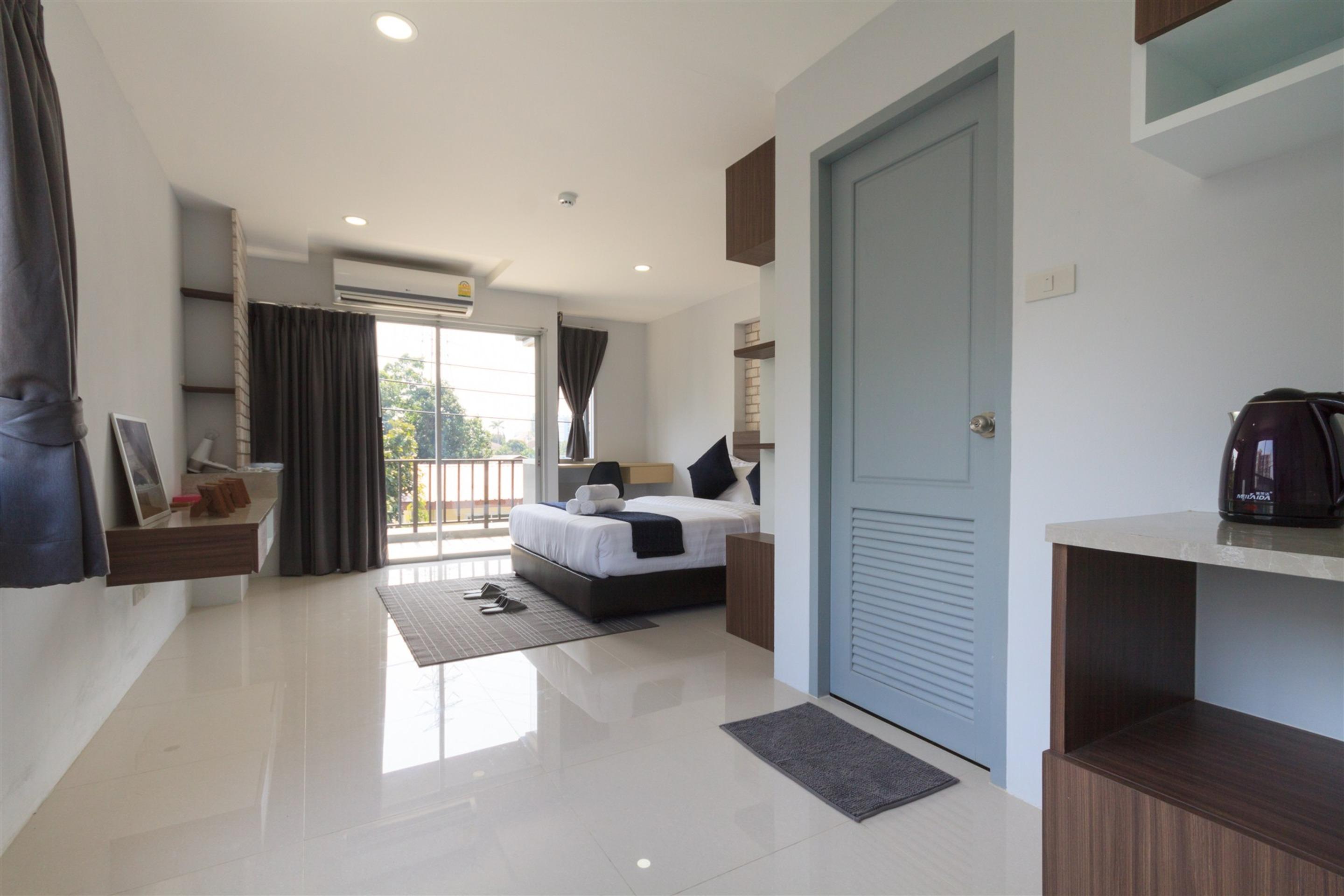 Q Space Residence Bangkok Exteriör bild