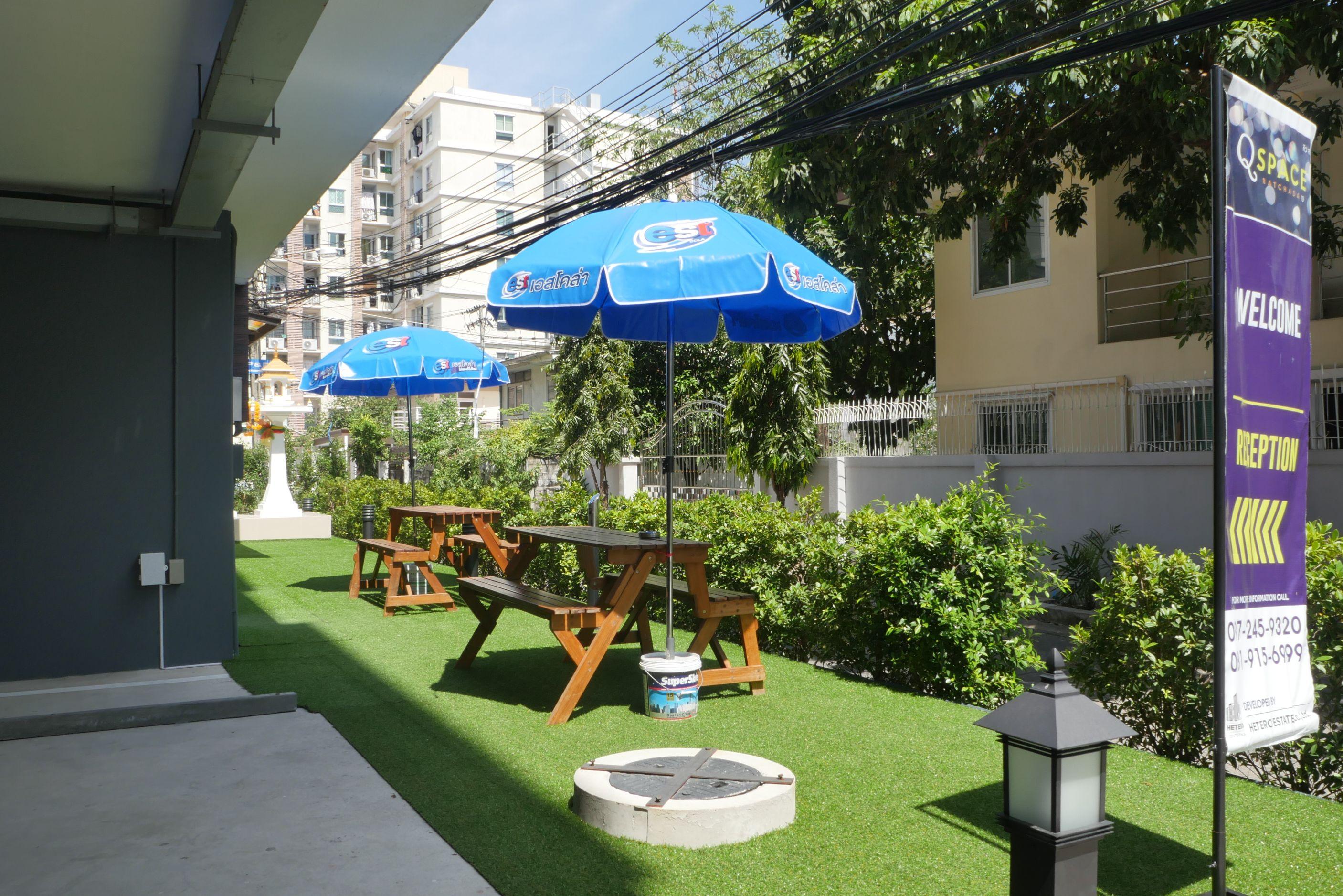 Q Space Residence Bangkok Exteriör bild